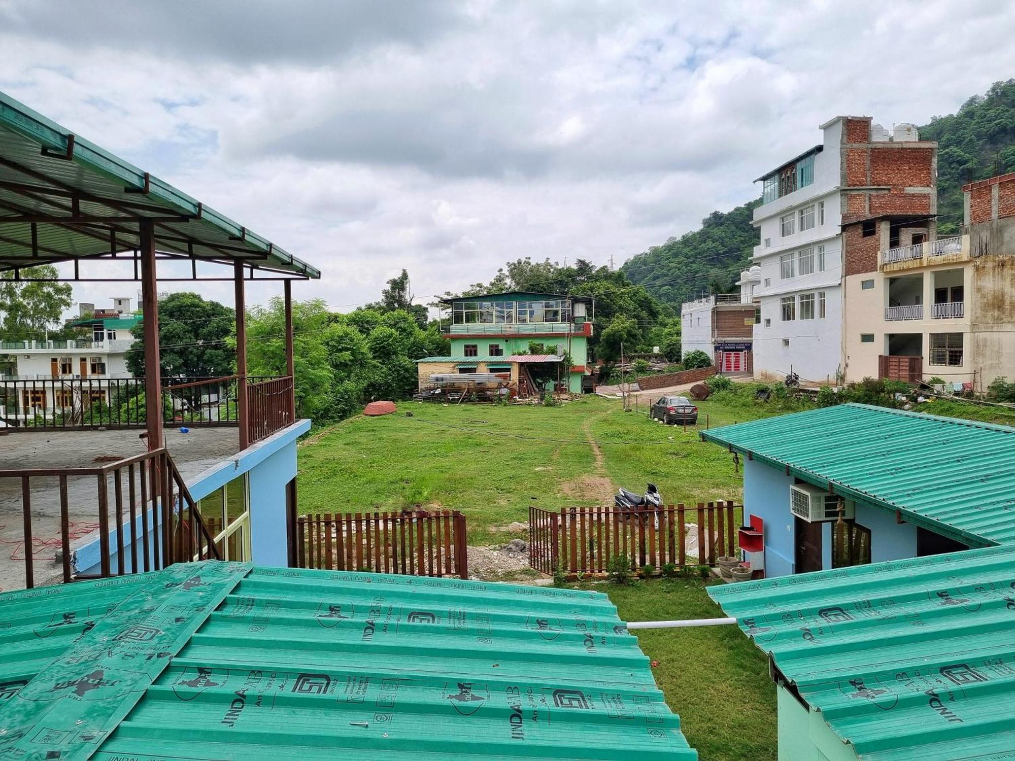 Landlopers Hostel Rishīkesh Εξωτερικό φωτογραφία
