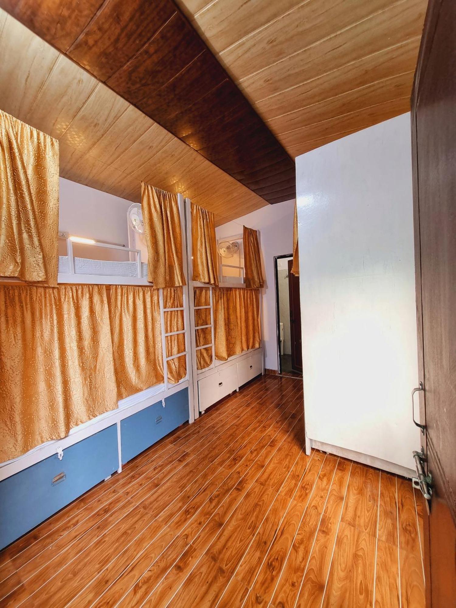 Landlopers Hostel Rishīkesh Εξωτερικό φωτογραφία