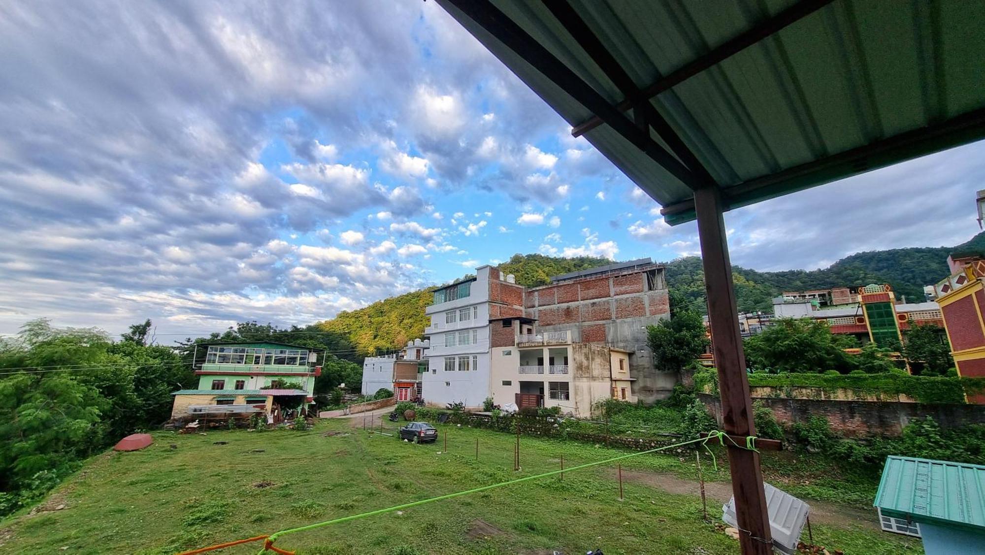 Landlopers Hostel Rishīkesh Εξωτερικό φωτογραφία