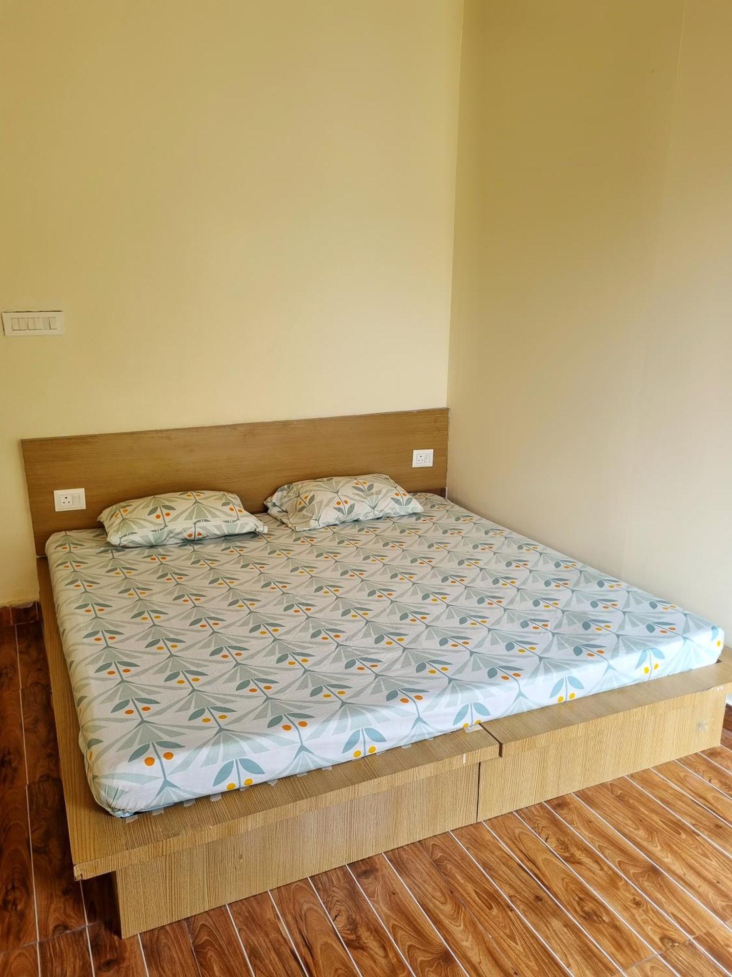 Landlopers Hostel Rishīkesh Εξωτερικό φωτογραφία