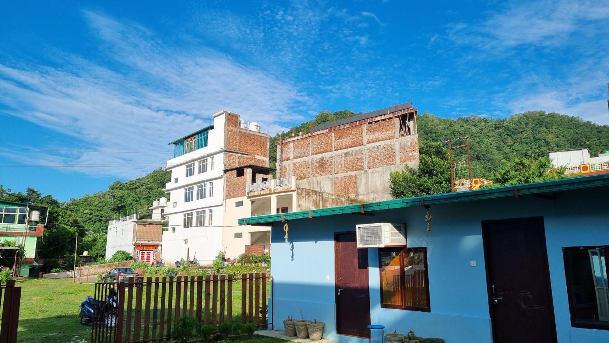 Landlopers Hostel Rishīkesh Εξωτερικό φωτογραφία