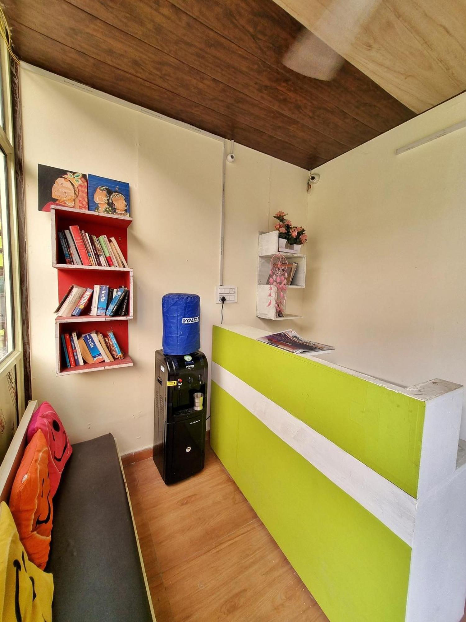 Landlopers Hostel Rishīkesh Εξωτερικό φωτογραφία