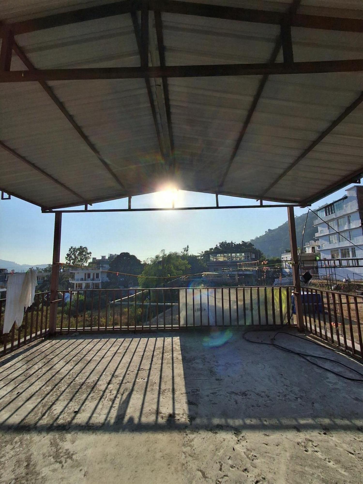 Landlopers Hostel Rishīkesh Εξωτερικό φωτογραφία