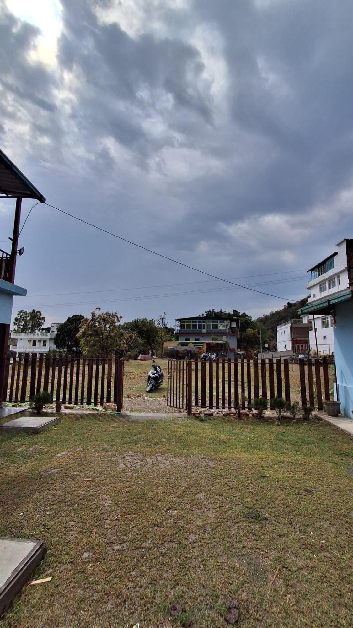 Landlopers Hostel Rishīkesh Εξωτερικό φωτογραφία